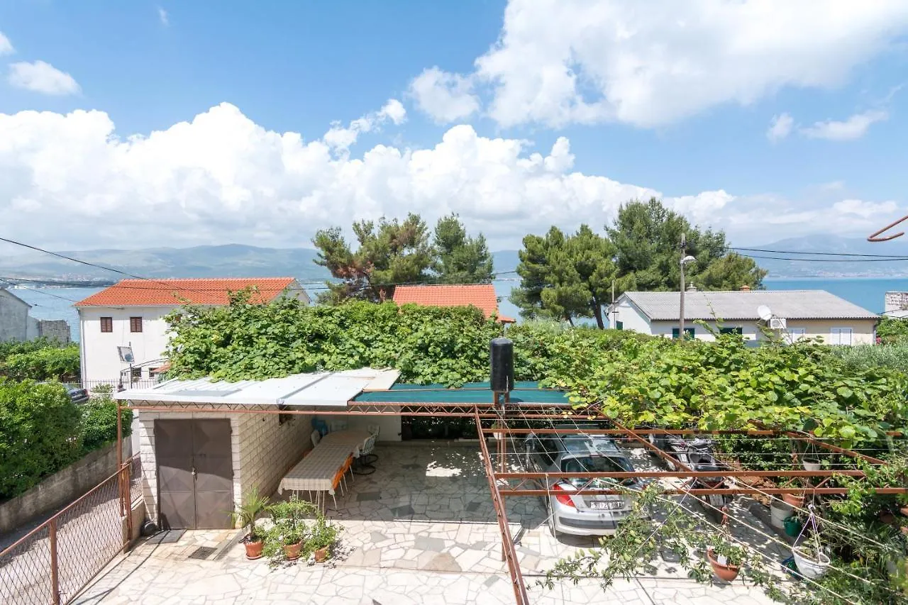 Apartments By The Sea Arbanija, Ciovo - 12113 特罗吉尔 克罗地亚
