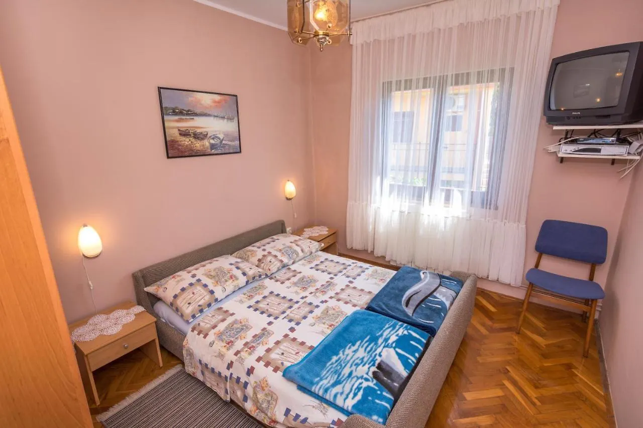 Apartments By The Sea Arbanija, Ciovo - 12113 트로기르 크로아티아
